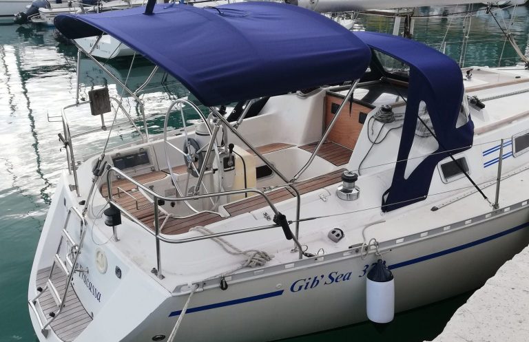 Canvas works for boats in the med